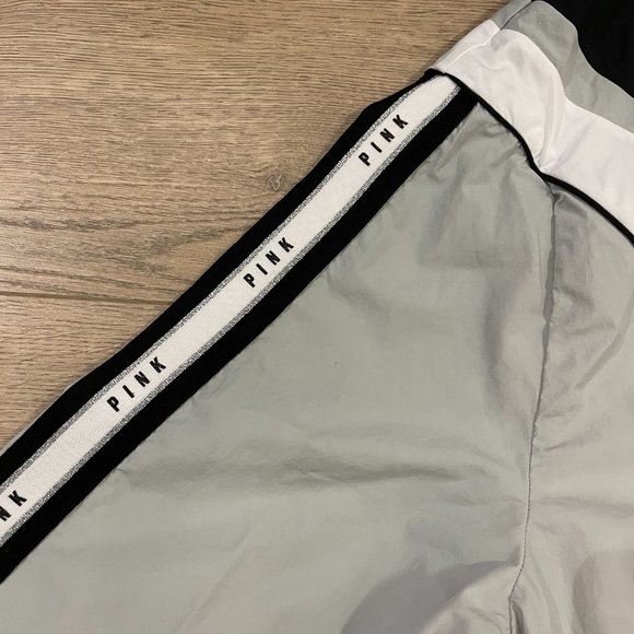 PINK  Victoria's Secret -  Windbreaker Jacket M/L - Picture 6 of 6